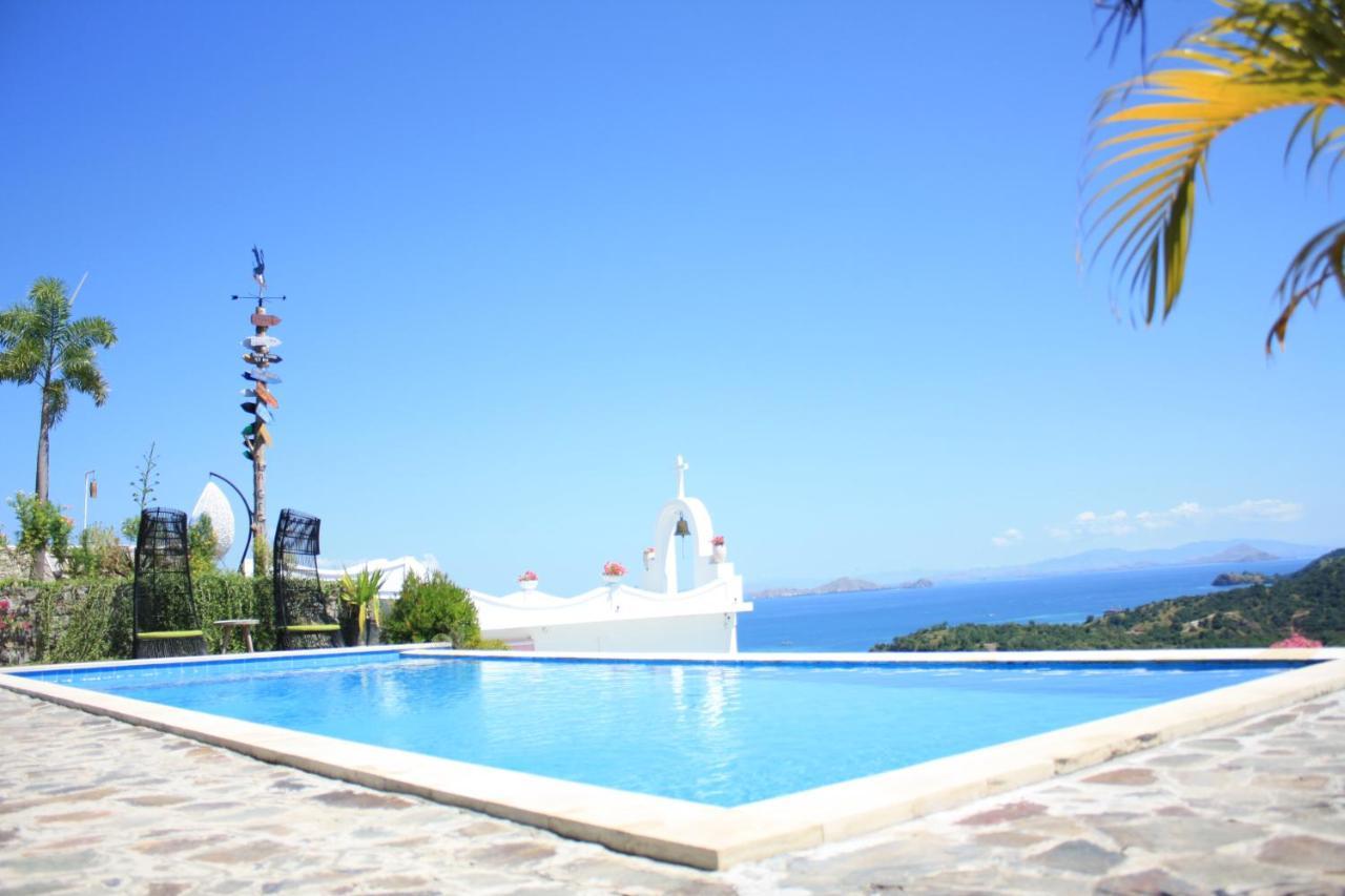 La Cecile Hotel & Cafe Komodo ลาบวนบาโจ ภายนอก รูปภาพ