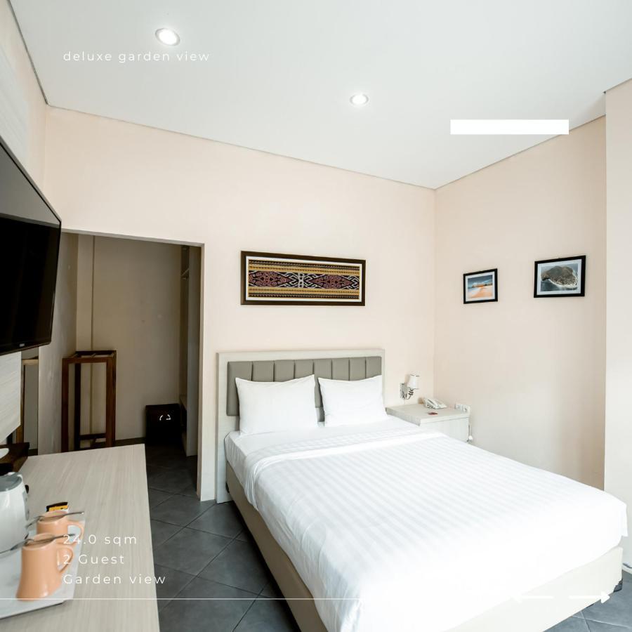 La Cecile Hotel & Cafe Komodo ลาบวนบาโจ ภายนอก รูปภาพ